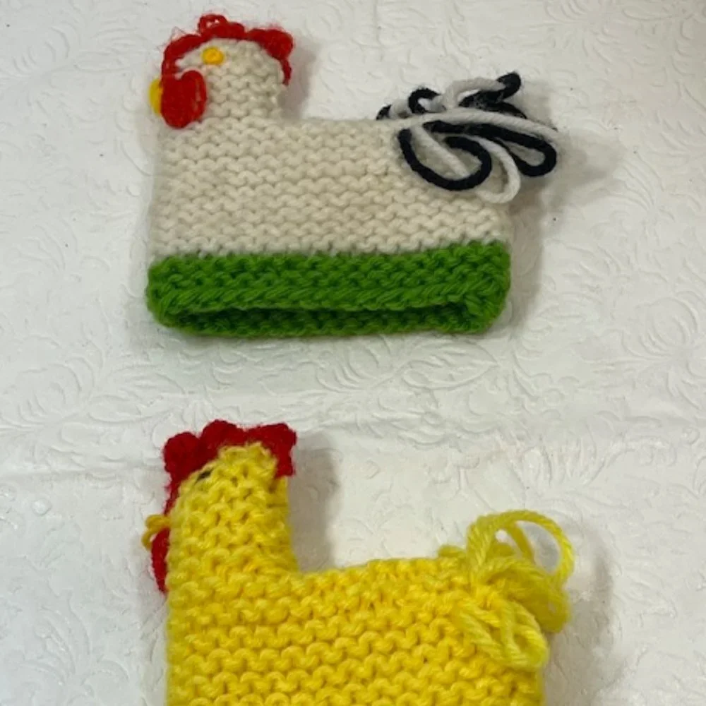 Two (2) Crocheted/Knitted Chicken/Hen Egg Cozies Covers Holder Decor 3.75